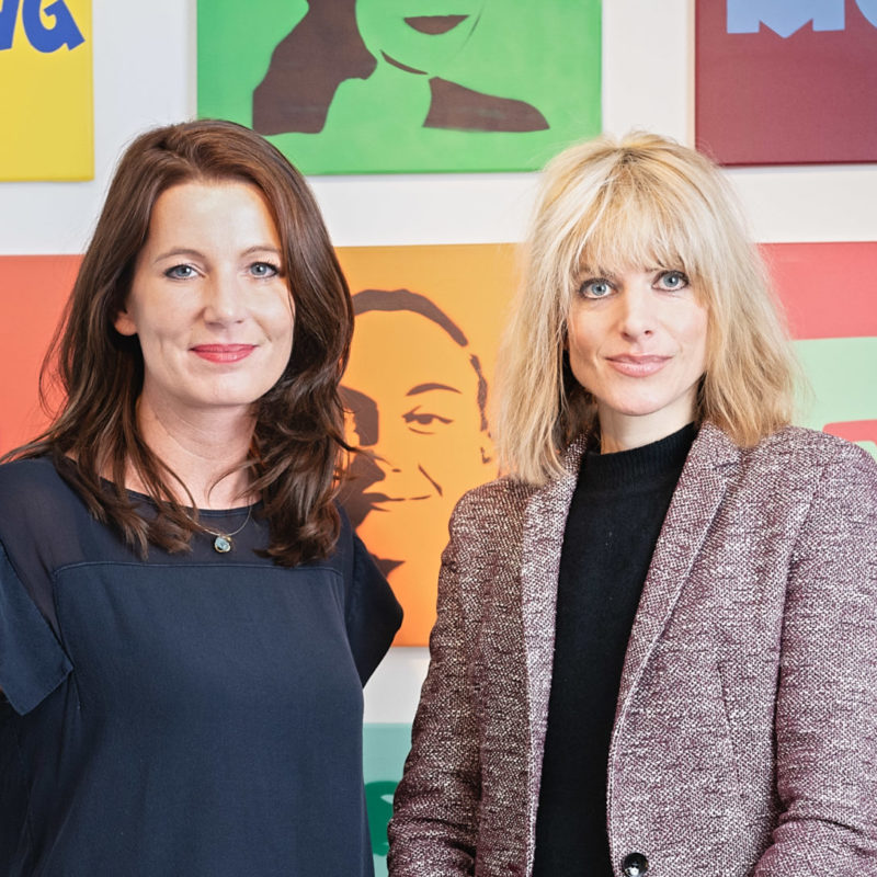 Rebekka Reinhard, Philosoph, Speaker, Autor, She's Mercedes, Porträt, Mara Bertling, Gründerin, Geschäftsführerin, Gründer, Geschäftsführer, Herz, Verstand, social entrepreneurship, DEIN MÜNCHEN, Spenden, helfen, Jugendliche, Kinder, Engagement, soziales, Bildung, benachteiligt, CSR, Unternehmen, unterstützen, Mut auf Zukunft, Mut, Teilhabe, Gesellschaft, Verantwortung, Nachhaltigkeit, München, NO LIMITS, faire Startbedingungen, Chancen, Perspektiven