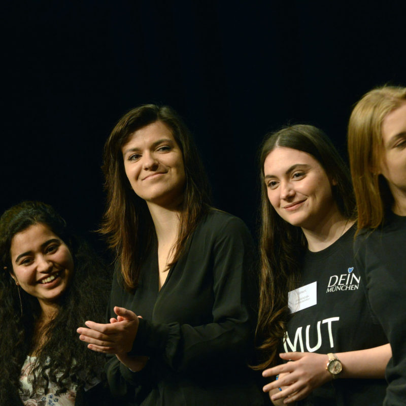 Jugendbotschafter, 5 Jahresfeier, DEIN MÜNCHEN, Spenden, helfen, Jugendliche, Kinder, Engagement, soziales, Bildung, benachteiligt, CSR, Unternehmen, unterstützen, Mut auf Zukunft, Mut, Teilhabe, Gesellschaft, Verantwortung, Nachhaltigkeit, München, NO LIMITS, faire Startbedingungen, Chancen, Perspektiven